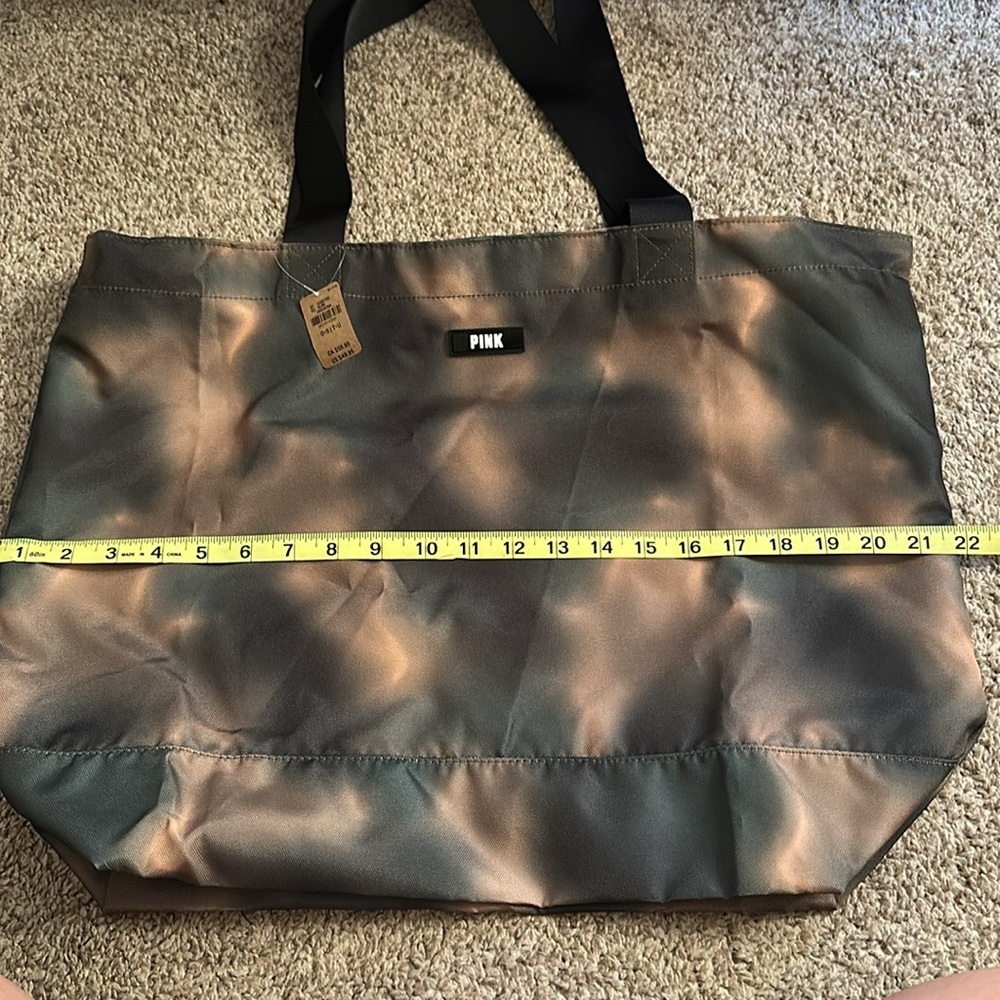 Victoria’s Secret Weekender Tote NWT - Picture 6 of 7